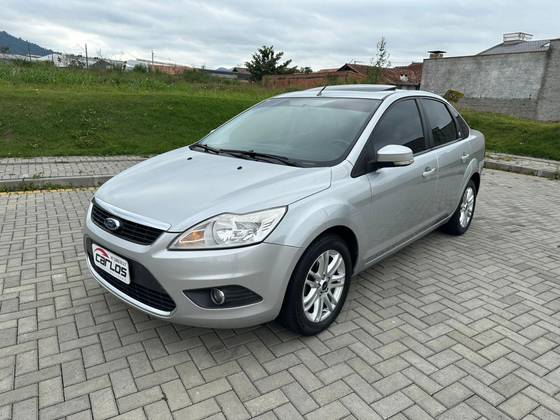 FORD FOCUS 2.0 GHIA SEDAN 16V FLEX 4P AUTOMÁTICO